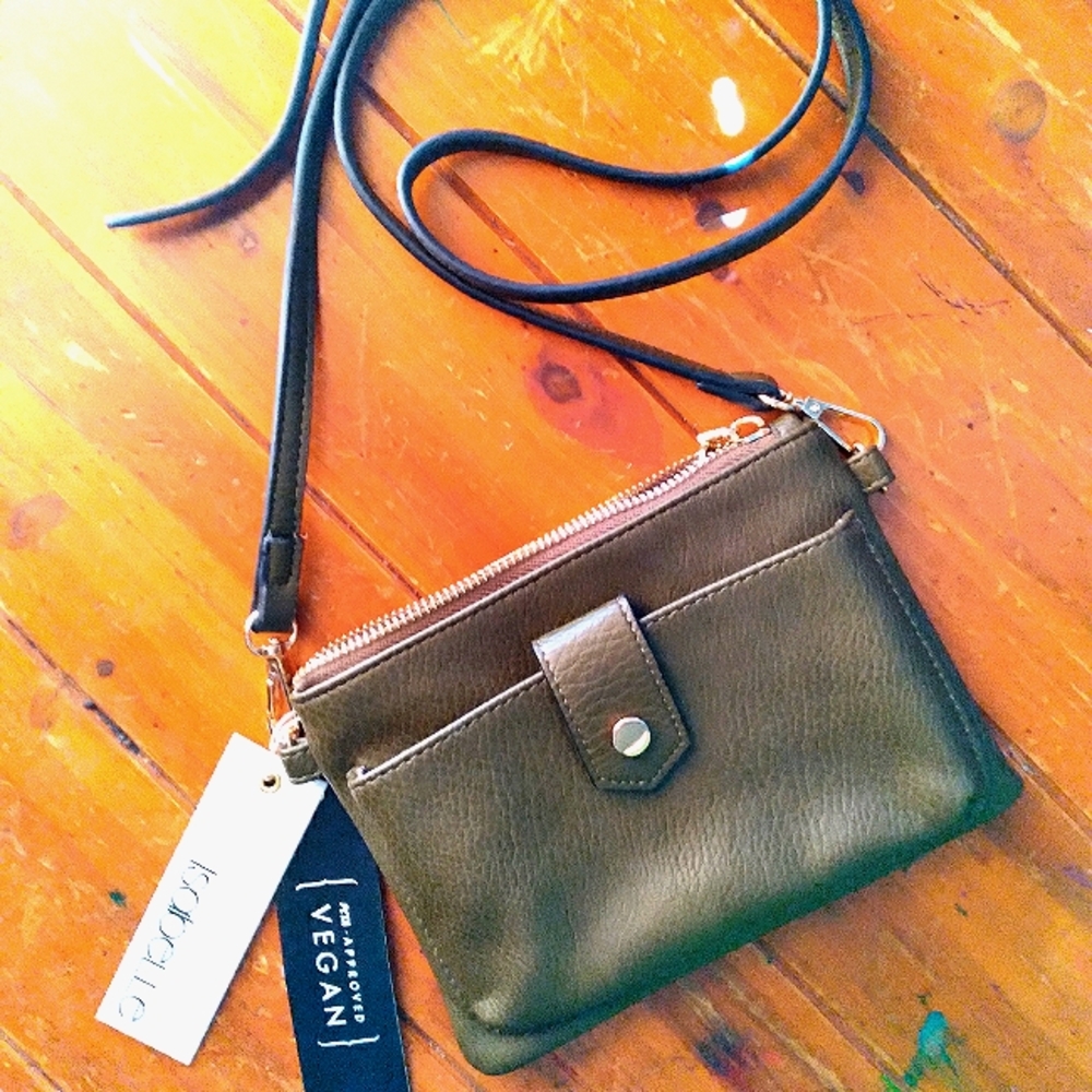 Isabelle green vegan purse